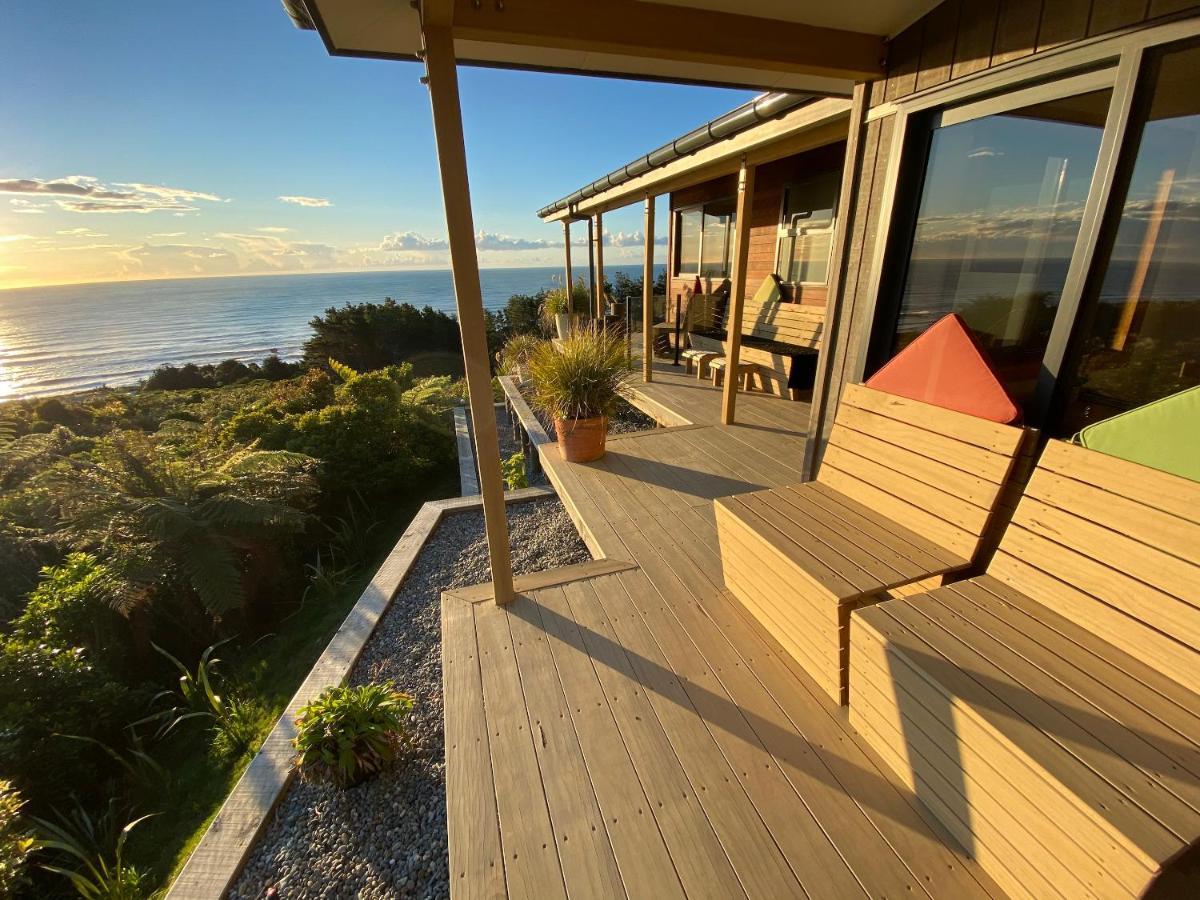 Tasman Sea Retreat Lodge