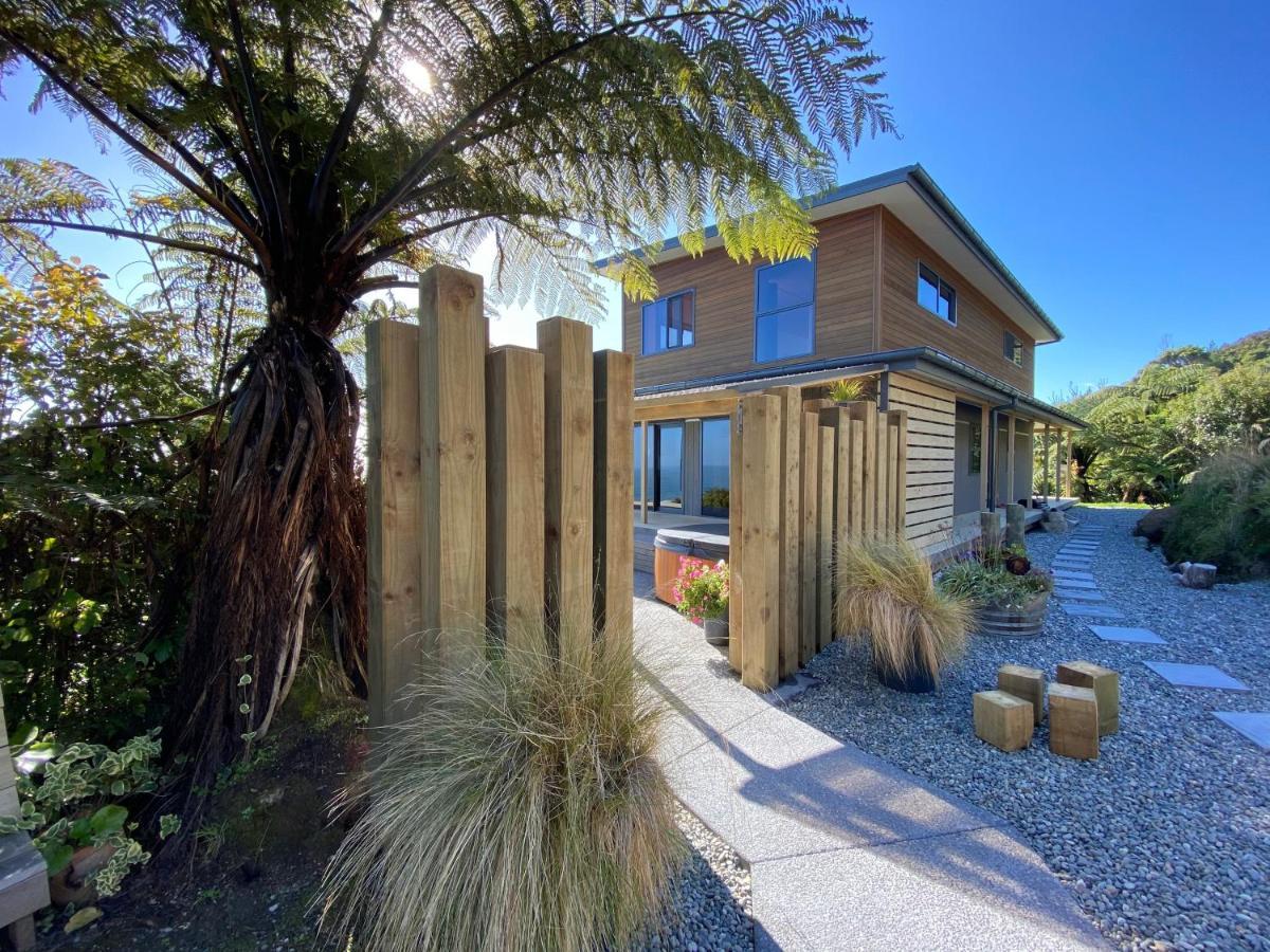 Tasman Sea Retreat Lodge Punakaiki